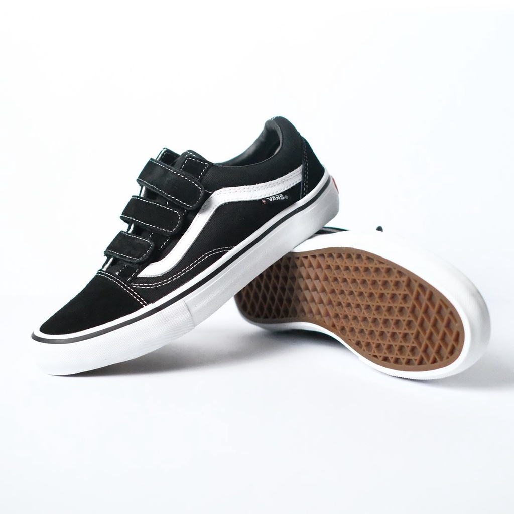 SALE DISKON! V4NS PRO OLDSKOOL VLCR0 BLACK/WHITE 100% ORIGINAL BNIB