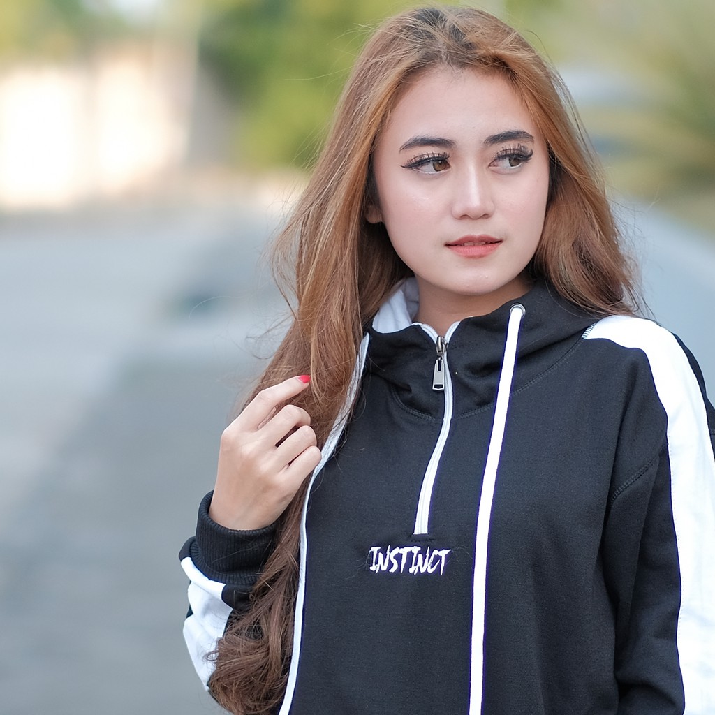 INSTINCT JAKET SWEATER HOODIE  HALF SLETING