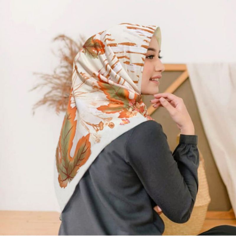 DISKON  Hijab Segiempat Motif Flore Putih / Others /  hijab segi 4  / hijab voal motif / hijab segi 