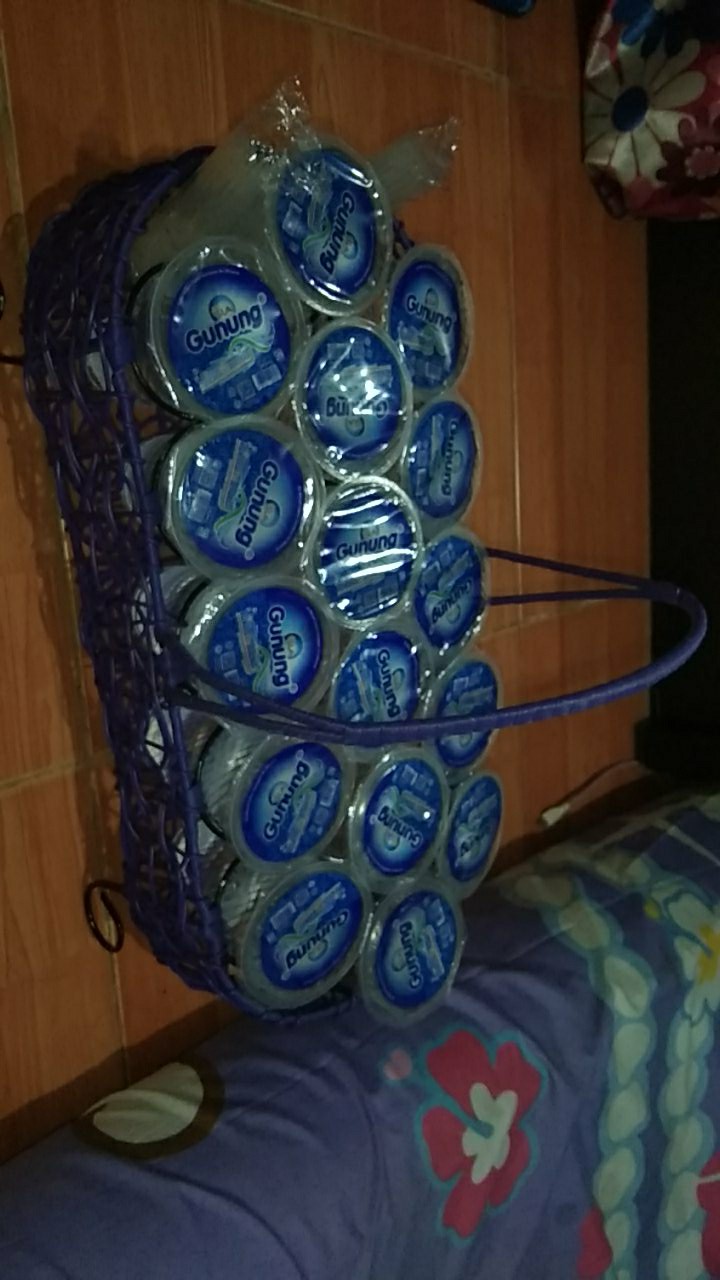 Keranjang Aqua, Keranjang Air Minum Gelasan Brekele