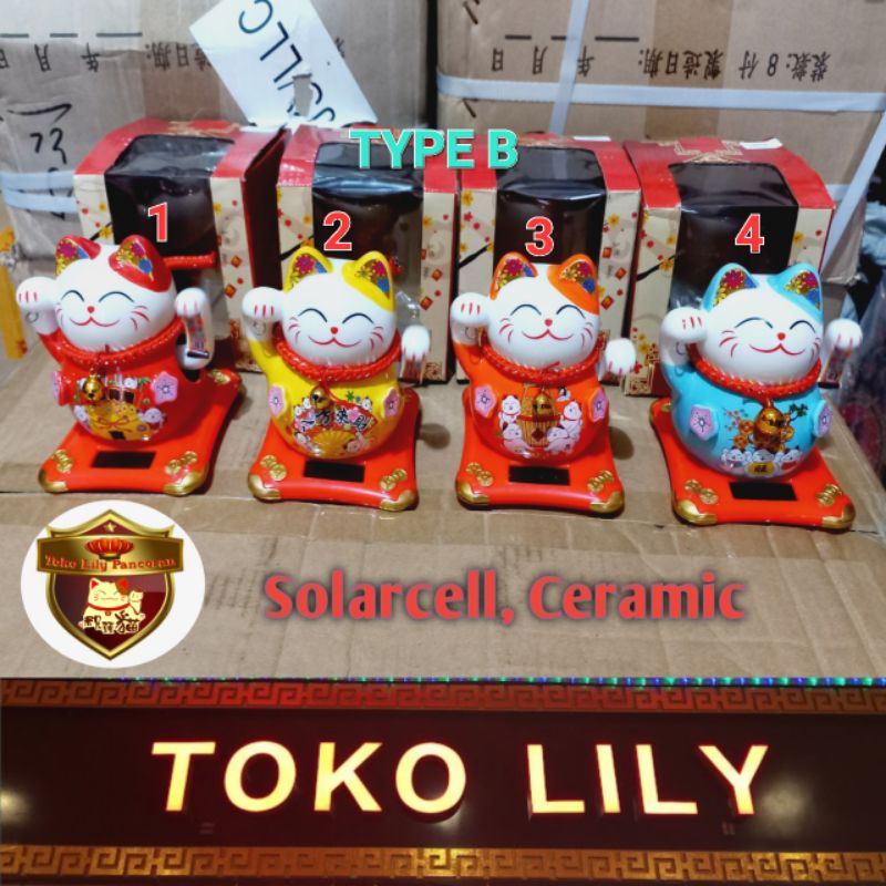 Pajangan Kucing Keramik Solarcell / Kucing Hoki Keramik Solarcell / Lucky cat Keramic solarcell / Maneki Neko Keramik solar cell