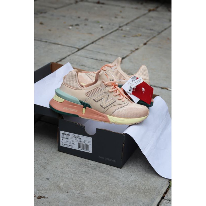 Promo sepatu NB 997s peach