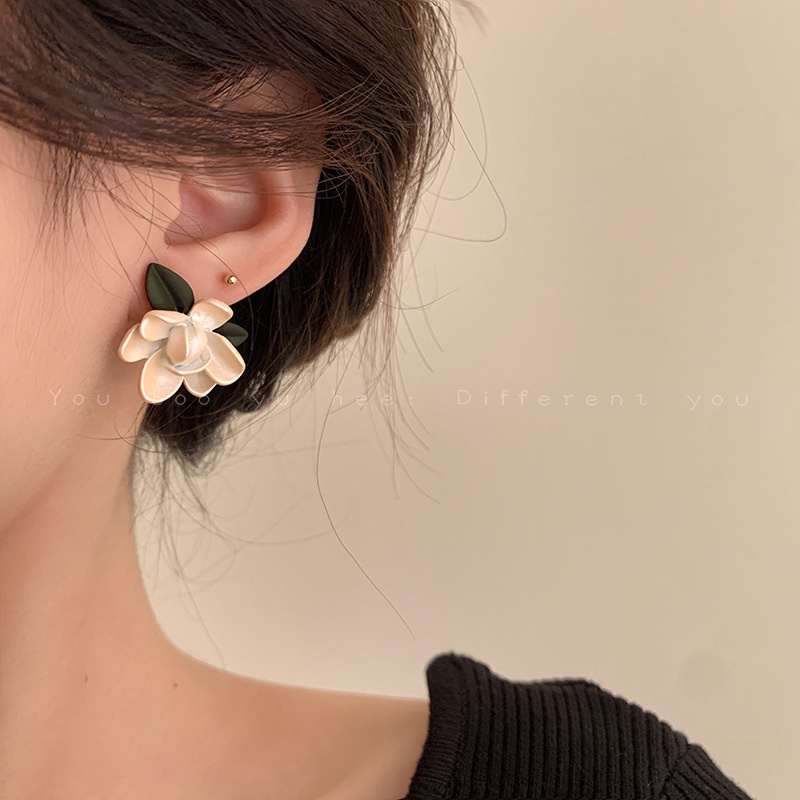 Anting Tusuk Motif Bunga Gardenia Baroque Kualitas Tinggi Untuk Wanita