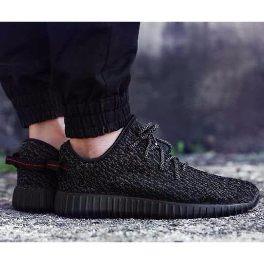 SALE  Sepatu Adidas Yeezy Yezzy Boost Pirate Black Hitam