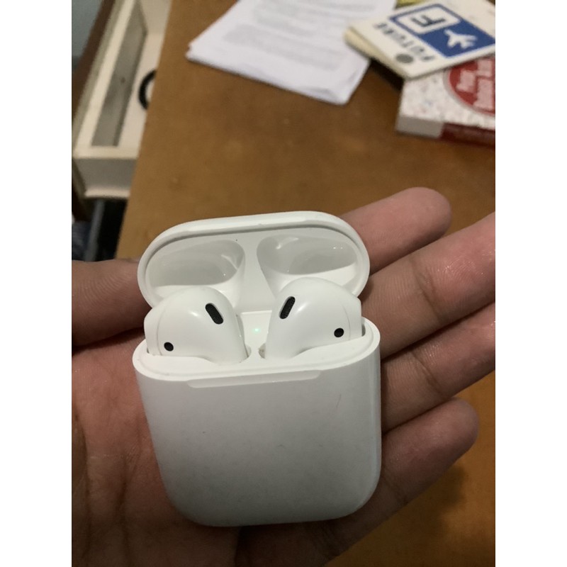 Apple Airpods 2 with Charging Case Original Airpod Air Pod Air Pods  Ori dan second