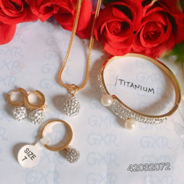 Download 56 Koleksi Gambar Emas Satu Set Terbaru 