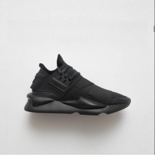 y3 kaiwa triple black