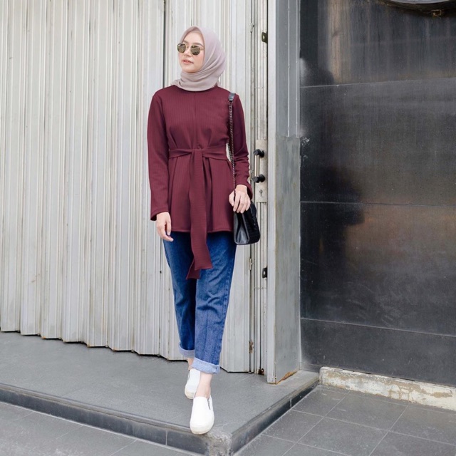 RUBY BLOUSE BY VANILLA HIJAB UKURAN M