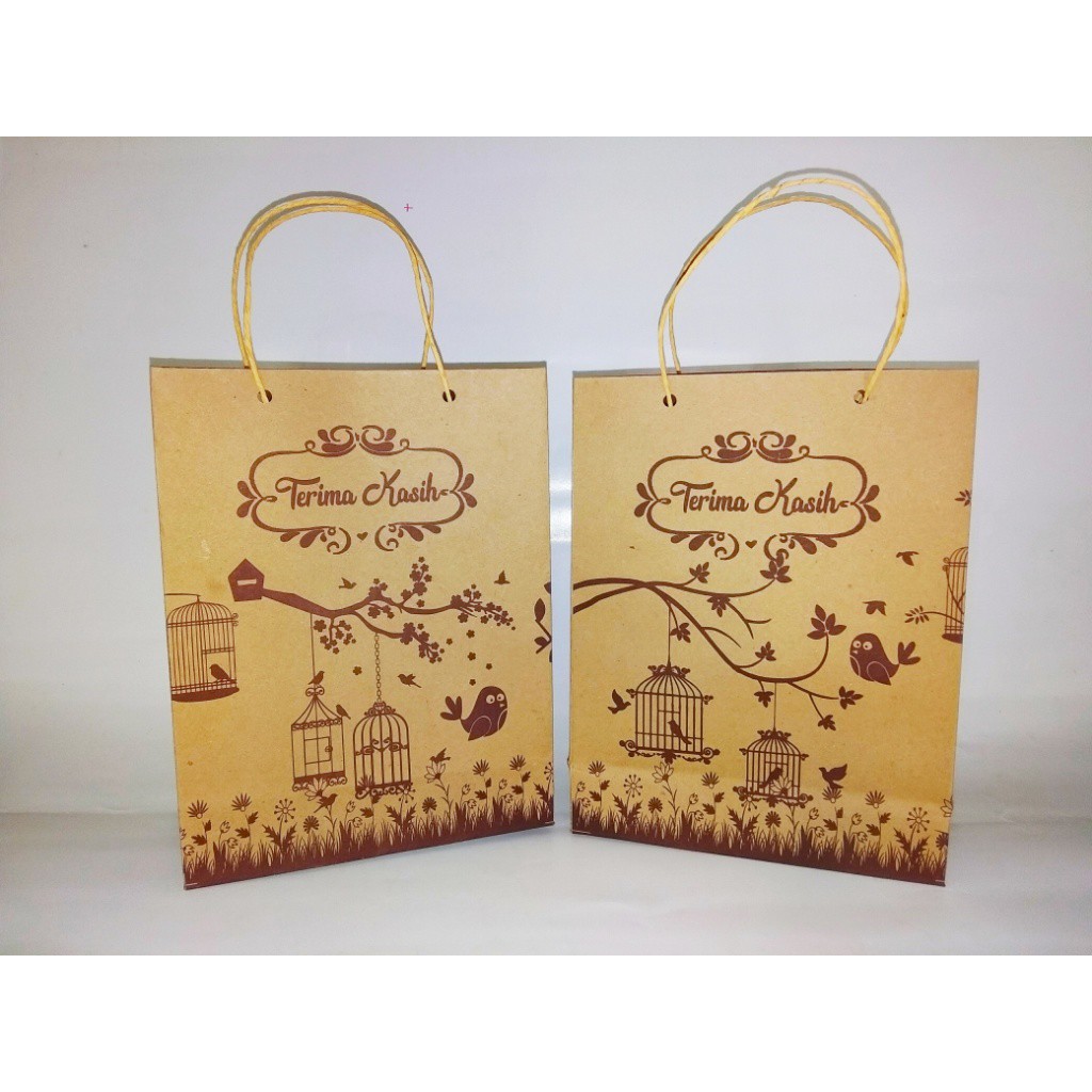 

Paperbag Motif Burung Ready Stock Desain Full 4 sisi Tas Souvenir
