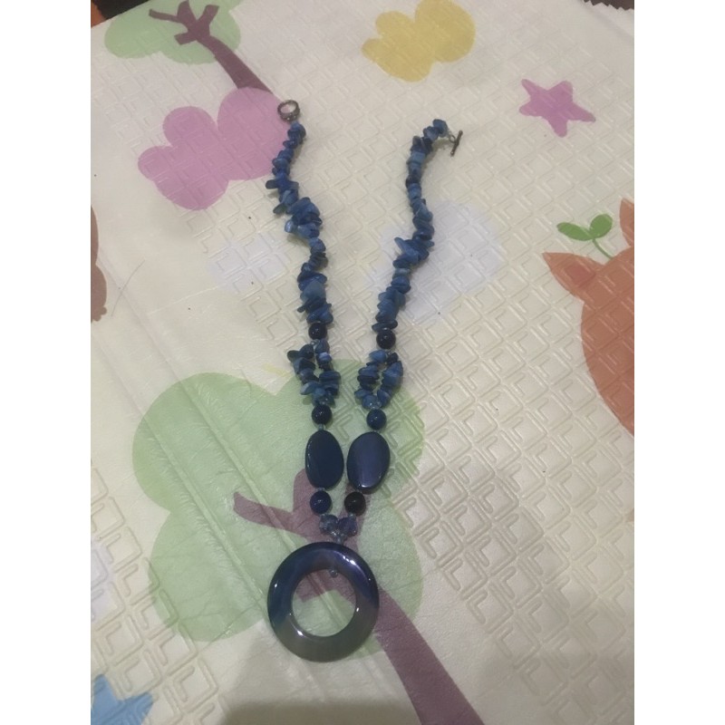 kalung batu kalimantan