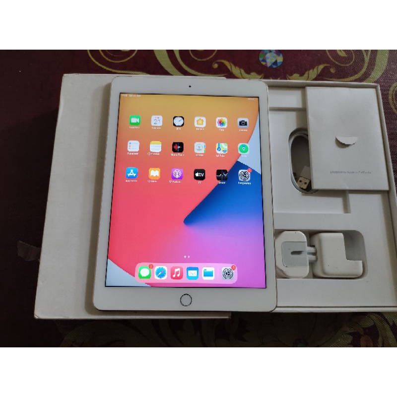 ipad air 2 wifi &amp; wifi cell 4G LTE fullset garansi