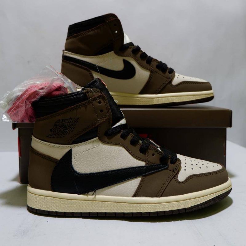 brown air jordan 1 travis scott