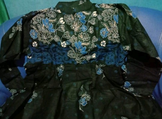 Maura Couple Baju Batik Couple Keluarga Modern Sania Ruffle Ori Ndoro Jowi Dnt Motif Sakura Biru