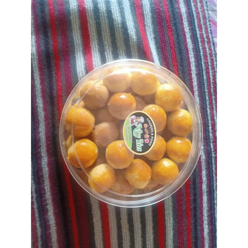 

kue kering nastar toples 500 gr dapat bonus untuk pembelian 10 pcs