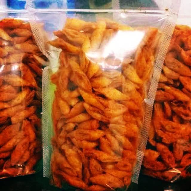 

Keripik lumpia / lumpia goreng dua putra