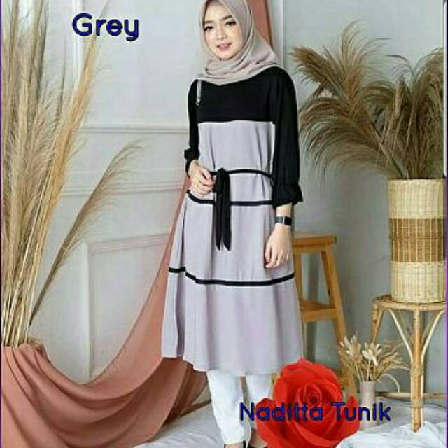 TUNIK NADITTA  BAHAN MOSCREPE