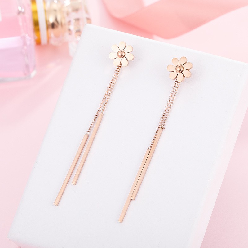 Anting Titanium Panjang Wanita Fashion Anti Karat Murah AA046 motif bunga daisy