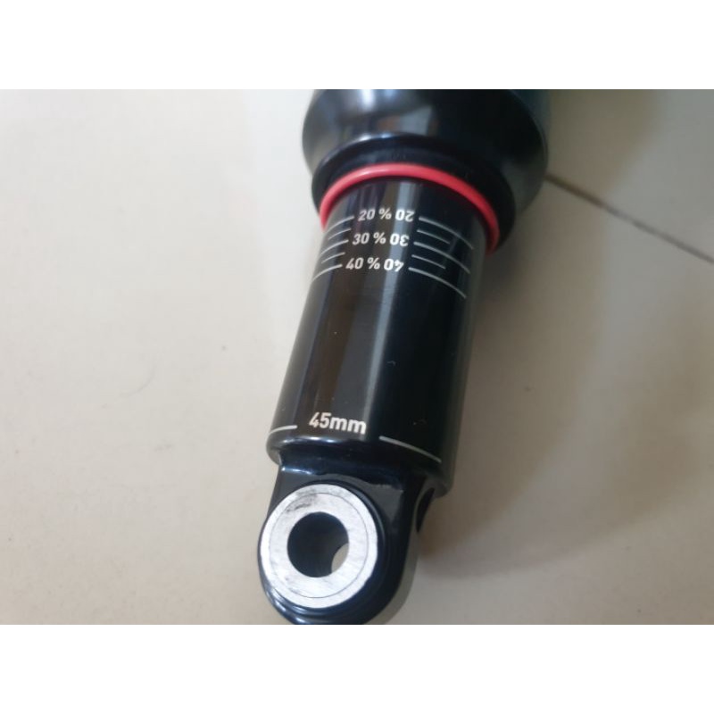 rear shock rockshox duluxe 190 mm not fox dpx 210