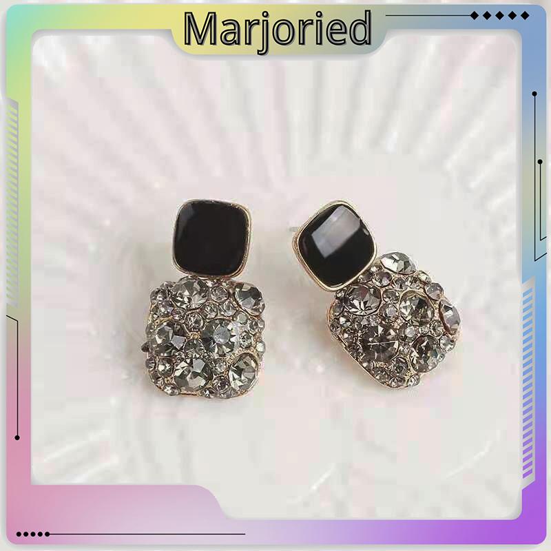 Anting Retro Mewah Siswa Perempuan Sederhana Temperamen Fashion Anting Murah Hati-MJD