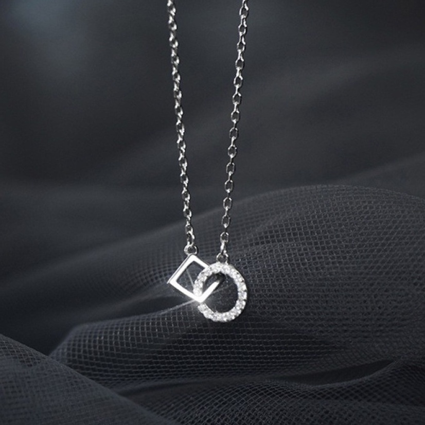 Kalung Rantai Pendek Liontin Bulat Persegi Geometris Warna Silver Untuk Wanita