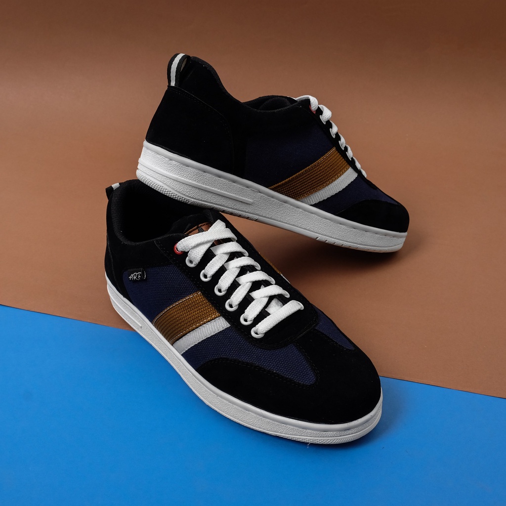 Wilson Navy | Sepatu Sneakers Putih Pria Casual Polos Original Putih Cowok Ori Footwear | FORIND x ARF