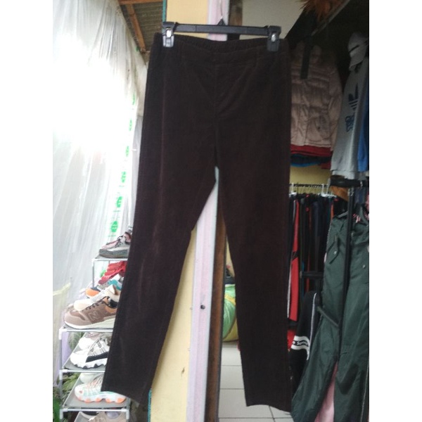 Celana wanita Corduroy Uniqlo