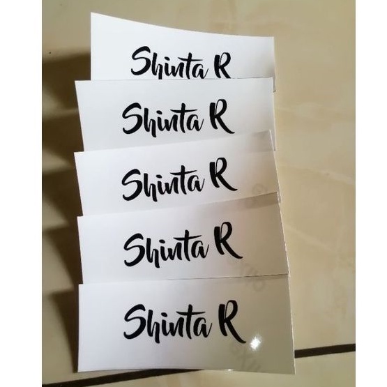 

Stiker custom Nama TRANSPARAN anti air / 15 x 6 cm / HITAM