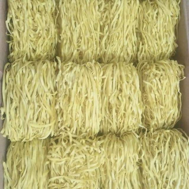 

Mie kuning kalimantan