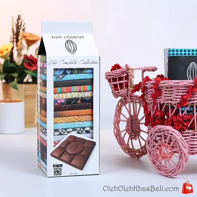 

Produk Unggulan Pod Coklat 45Gr The Complete Collection 20 Varian