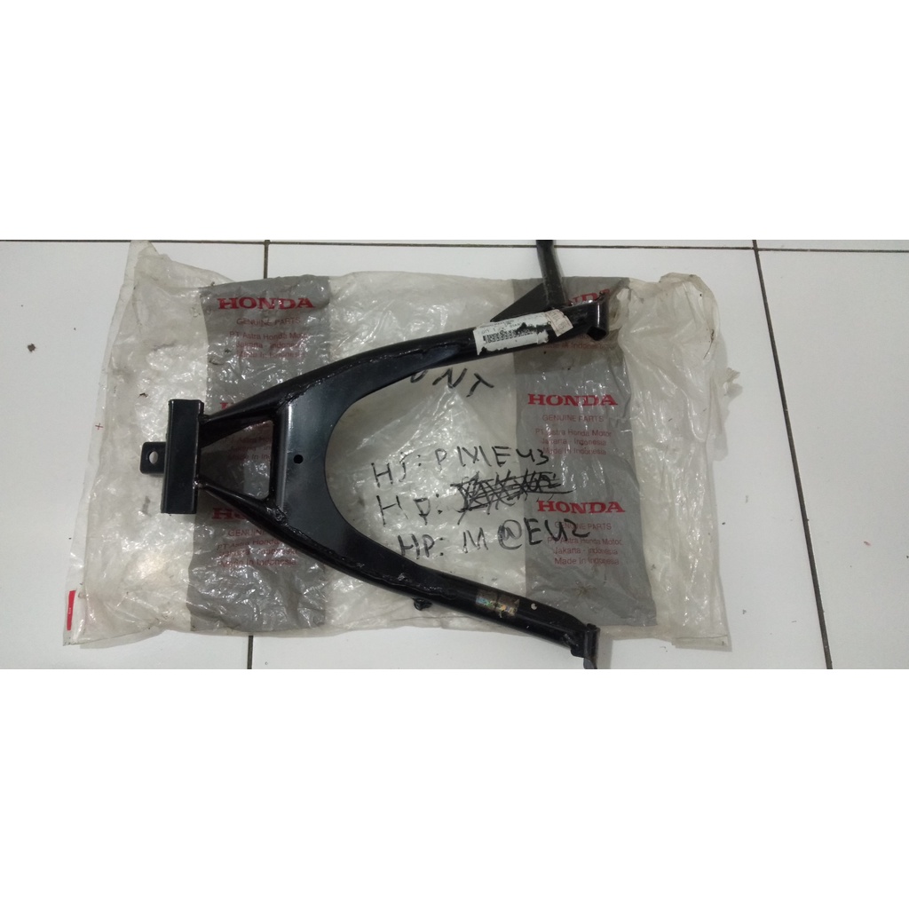 STANDAR TENGAH GL MAX  MEGAPRO 50500-KEH-900 ORIGINAL BARU