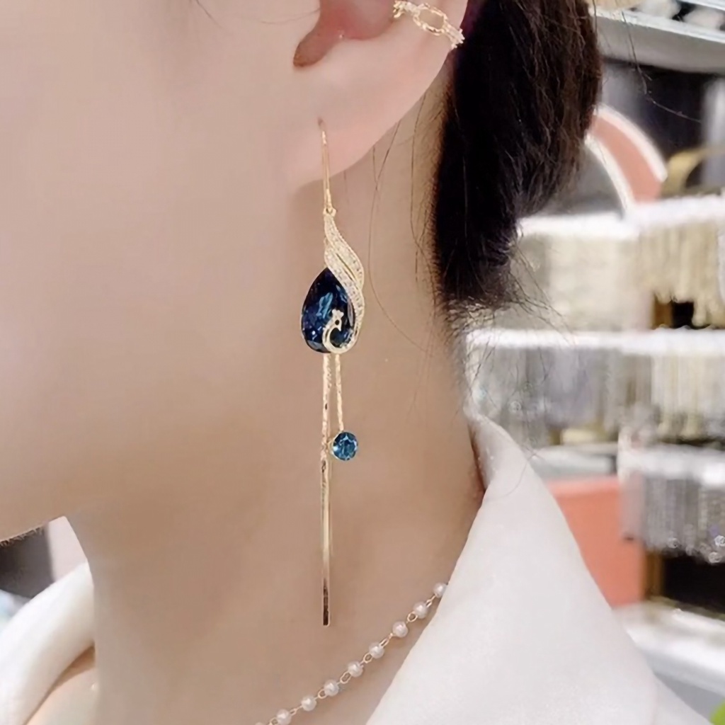 Hu Hu Hu Hu Hu Alat Bantu Pasang Kacamata♡ 1 Pasang Anting Juntai Bentuk Merak Untuk Kencan