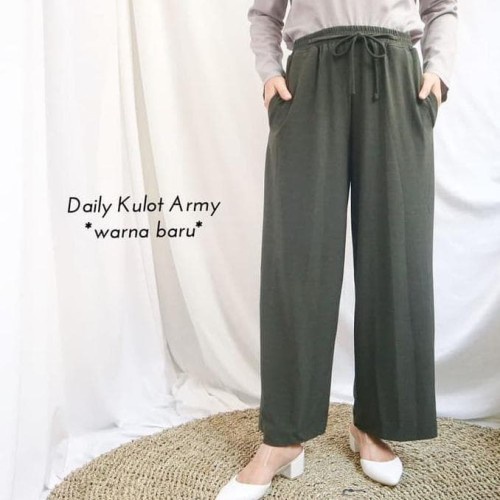 DAILY KULOT BO KATUN RAYON Celana Kulot OOTD Selebgram  BAHAN DENGAN KUALITAS TERBAIK JAHITAN RAPIH, NYAMAN DIPAKAI, BAHAN ADEM DAN TEBAL MODEL KEKINIAN, TRENDY , MODIS DAN SIMPLE CELANA TEBRARU 2022