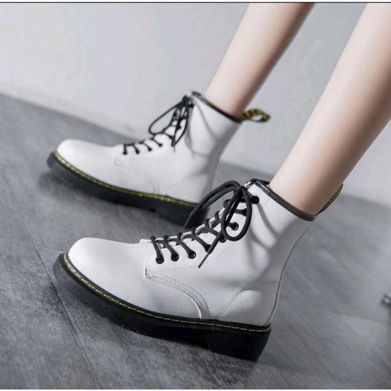 sepatu boot wanita sepatu marteen  sepatu british martens sepatu korean style sepatu boot wanita terlaris sepatu boots wanita trendy