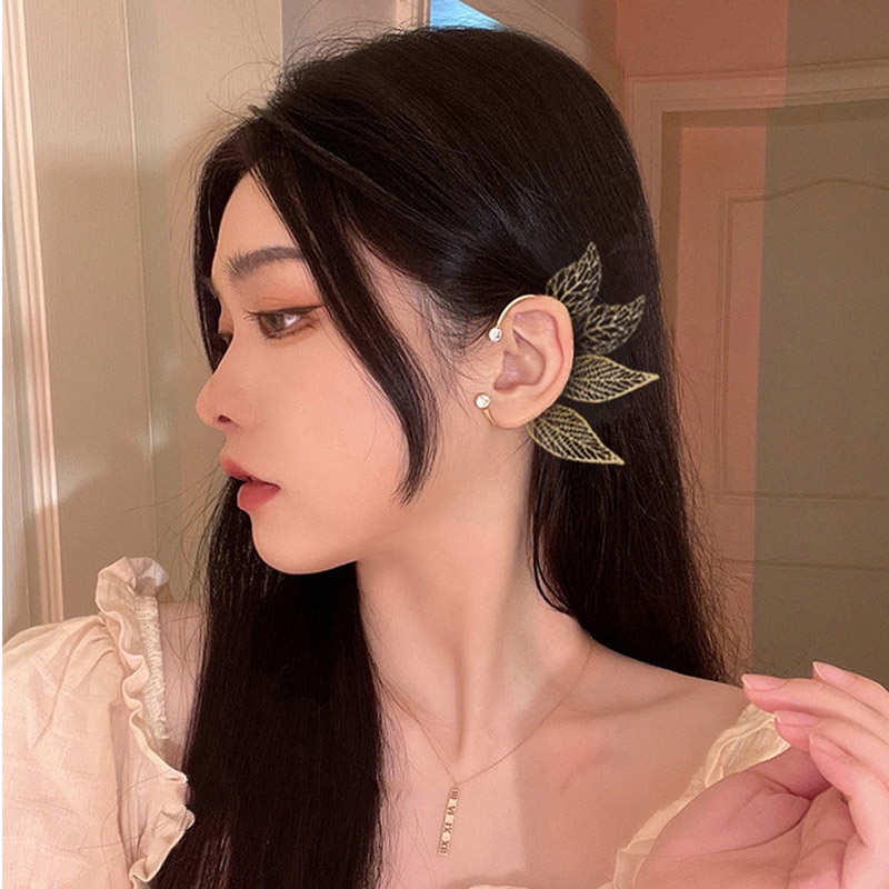 Anting Klip Tanpa Tindik Bentuk Daun Bahan Metal Gaya Retro