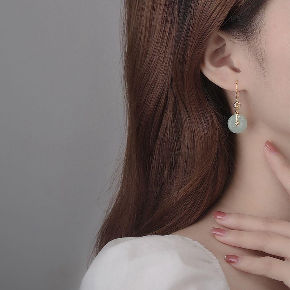 Needway Anting Perempuan Mode Klasik Gesper Perdamaian Putaran Gaya Cina Perhiasan Temperamen Anting Menjuntai