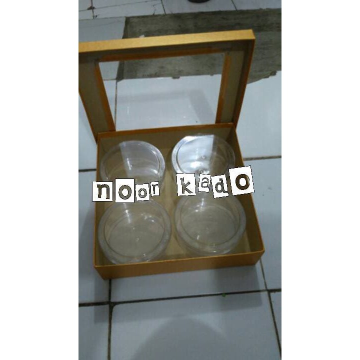 

KADO PERNIKAHAN kotak kado 30x30x8 ADWA WAW