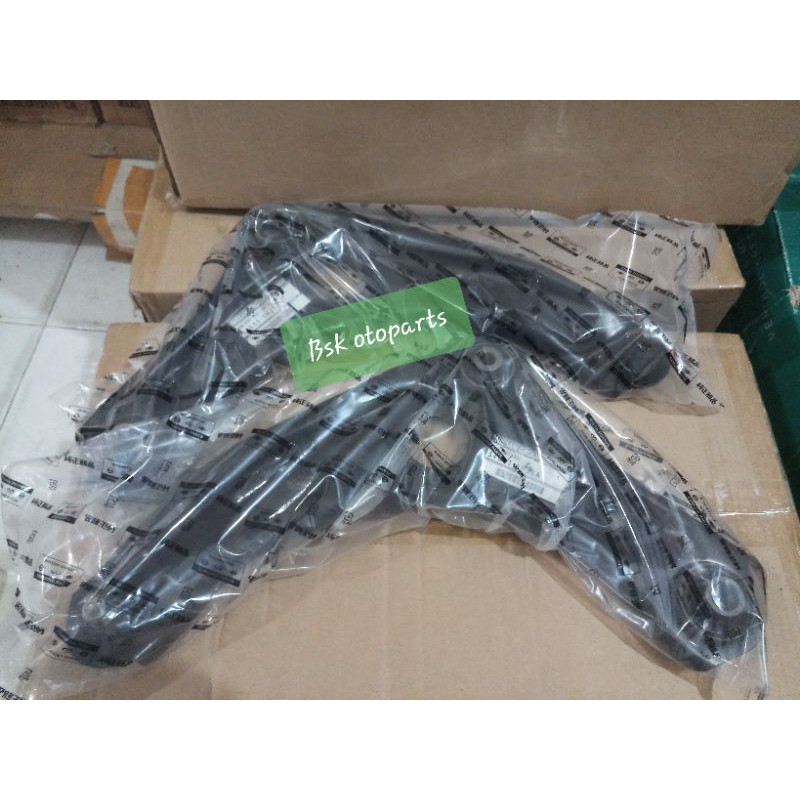 lower arm sayap nissan march datsun go 1set