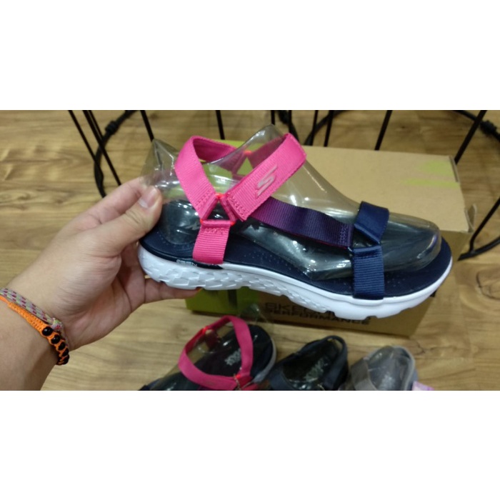 Skechers Sandal gunung Wanita On the go