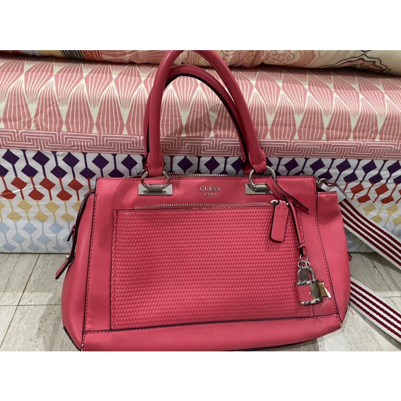 PRELOVED TAS GUESS ORI COUNTER