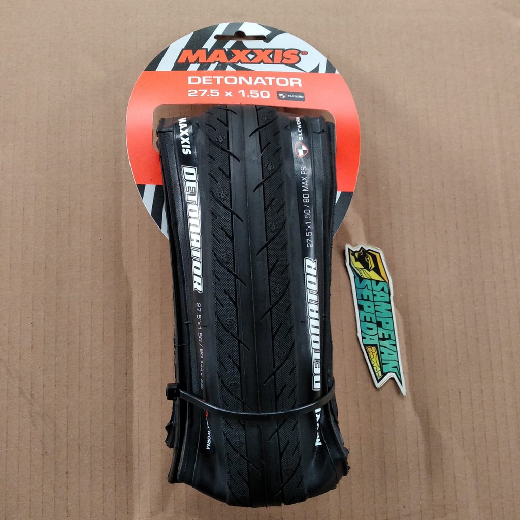 Ban Luar Maxxis Detonator 27.5x150 27.5 x 150 Hitam