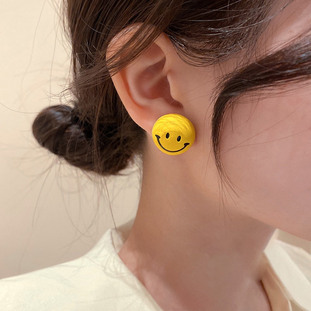 Anting Tusuk Motif Smiley face Warna Kuning Ala korea Untuk Wanita