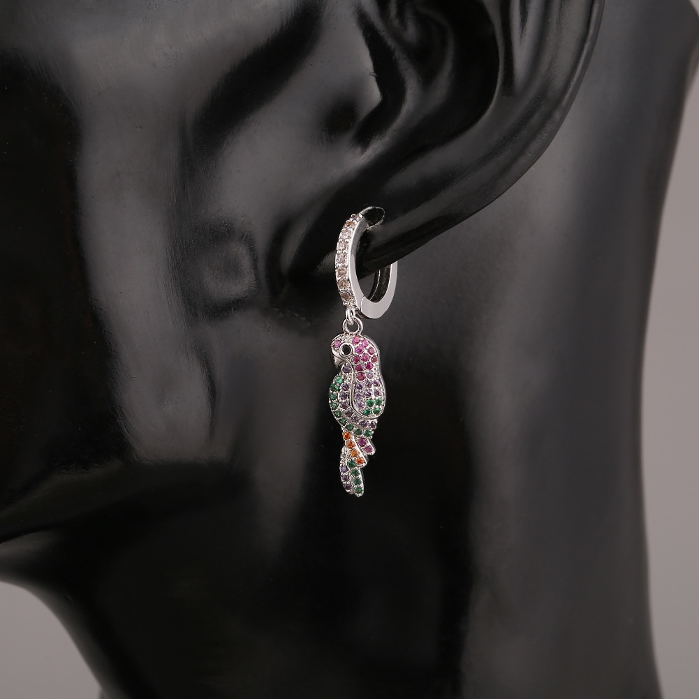 Anting-anting baru anting-anting tembaga mikro bertatahkan zircon warna parrot anting-anting sederha