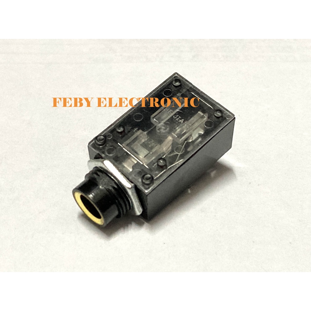 Soket Akai Mono Segi Transparan