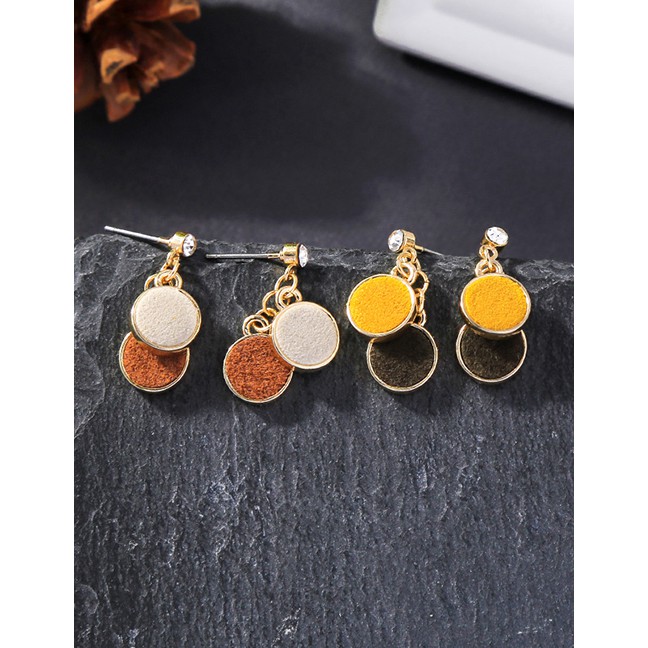 LRC Anting Tusuk Fashion Yellow Two-tone Flannel Ring Studs D59113