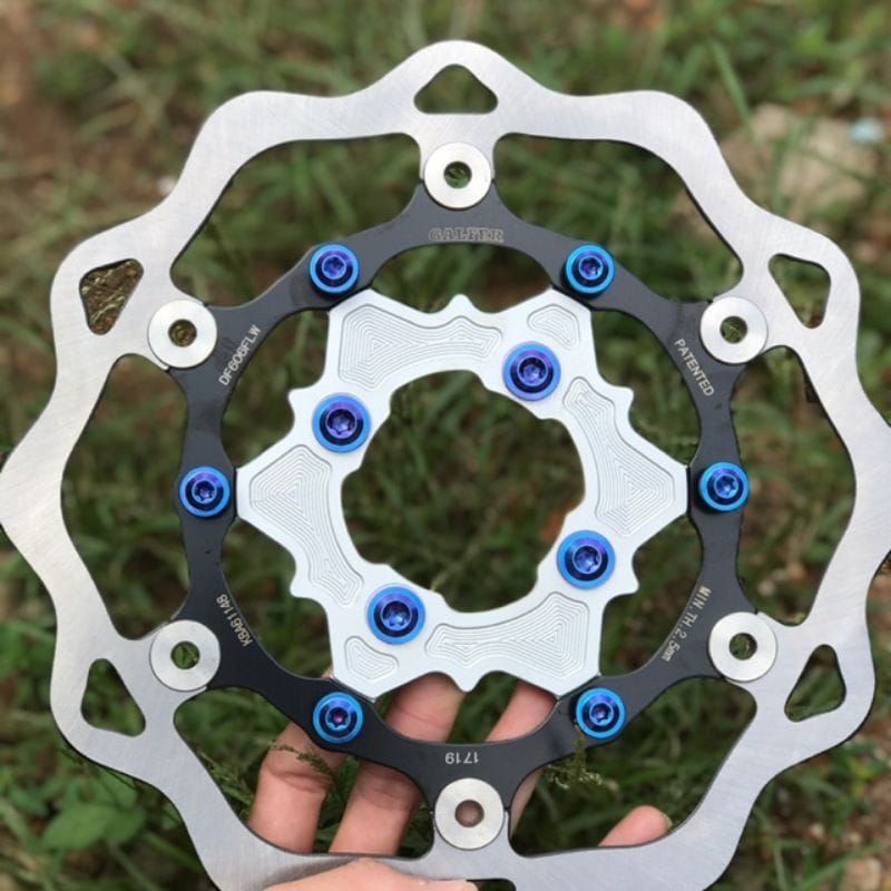 Baut Disk Disc Piringan Cakram Depan Titanium M8x20mm PROTI satuan harga 1 biji Baut Piringan Titanium Nmax Aerox PCX Vario Beat Scoppy Mio Fino Sporty Scoopy new Ninja Nmax new Satria Fu Beat new Vario 125 Vario 150 Vario 160