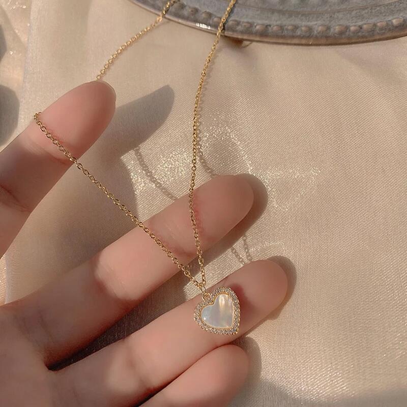 Kalung Rantai Liontin Bentuk Hati Aksen Zircon Opal Untuk Wanita