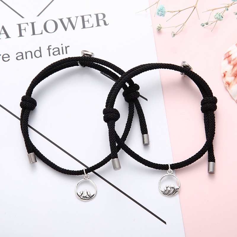 【Ready stock&COD】1pasang / 2 pcs Gelang couple bestie magnet Gelang Couple gelang couple magnet love Tali Karet Desain Astronot Untuk Unisex best friend fashion murah modis-black-magnet-1