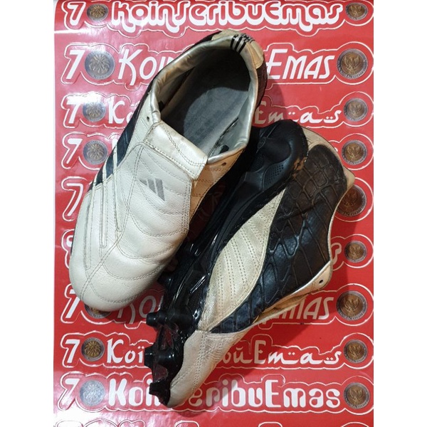 Sepatu Bola ORIGINAL ADIDAS F30+ Remake Solplate  FG - Pearl/Black/WhiteSize EU 42 // 26.5 cm