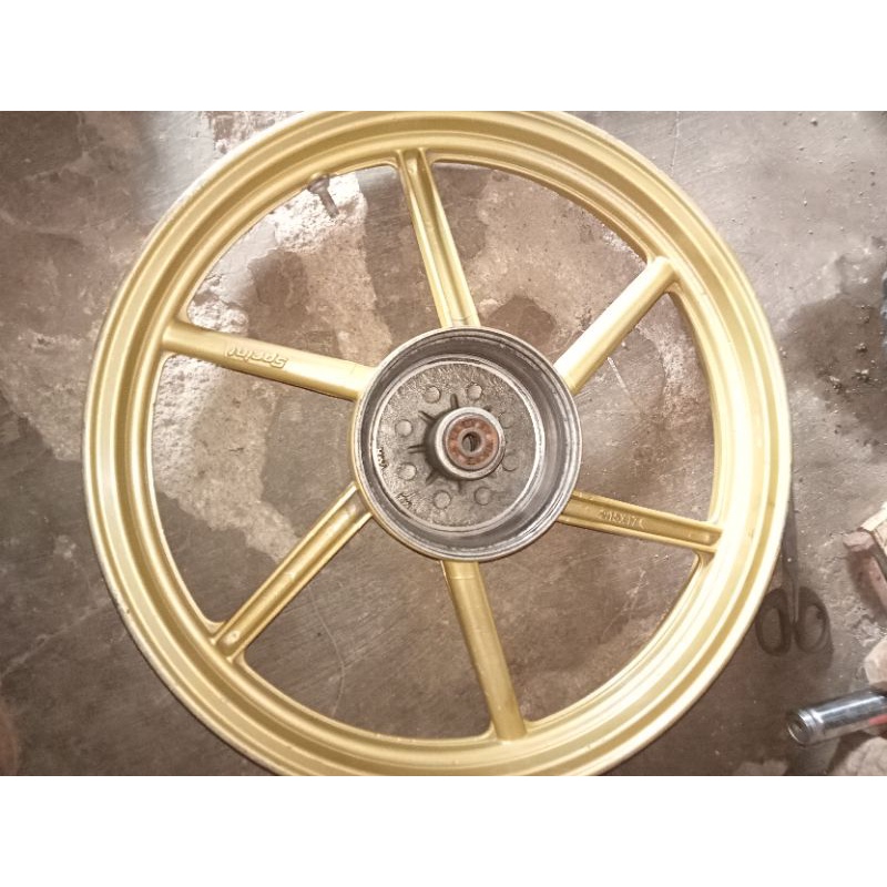velg belakang yamaha vega zr-vega r new-jupiter burhan-jupiter mx old.ukuran 17-lebar 1.85..kususu b