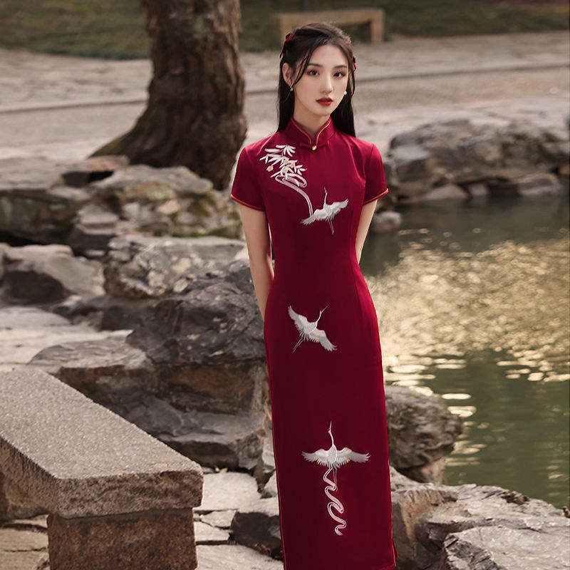 2022 new female Summer Black high-end cheongsam noble improved dress long Vintage temperament crane